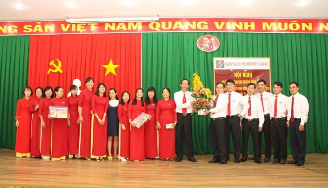 Agribank huyện Cẩm Mỹ sơ kết 6 tháng đầu năm 2016 - ảnh 2