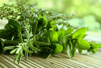 Người bệnh vẩy nến cần sự đồng hành từ bác sĩ điều trị - ảnh 1