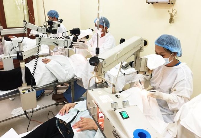 Thêm 250 bệnh nhân nghèo ở Lâm Đồng đã tìm lại được ánh sáng - ảnh 2