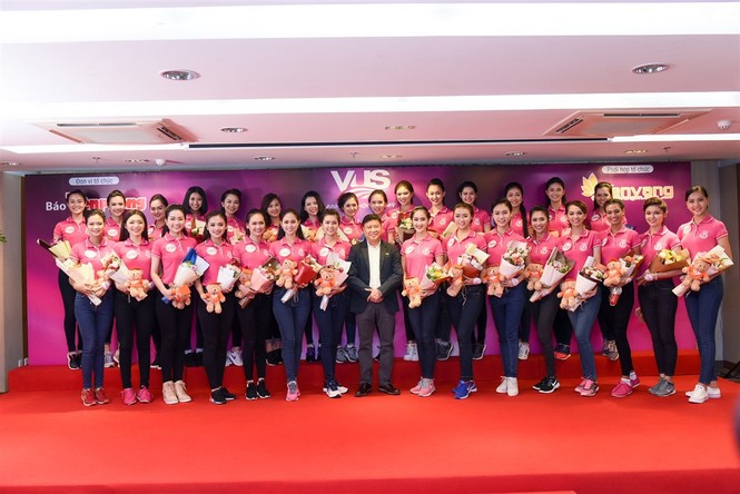Người đẹp HHVN 2016 trổ tài nói tiếng Anh - ảnh 10