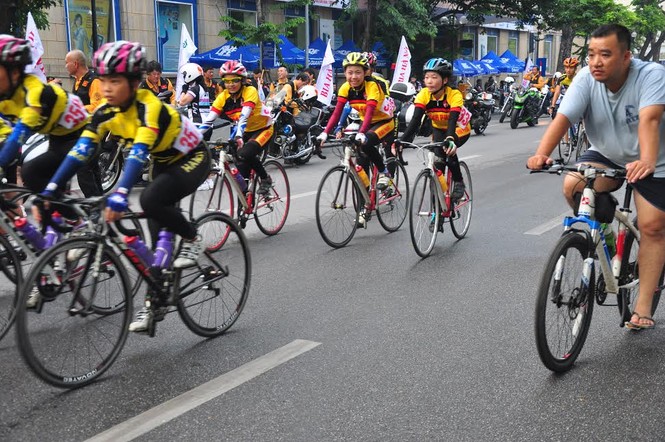 Bia Hà Nội đồng hành cùng Giải đua xe đạp Hà Nội mở rộng 2016 - ảnh 2