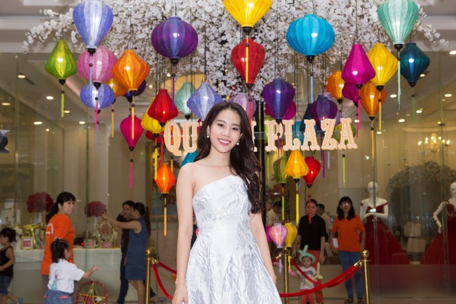 Trung thu ấm áp đến với trẻ em nghèo tại Queen Plaza - ảnh 7