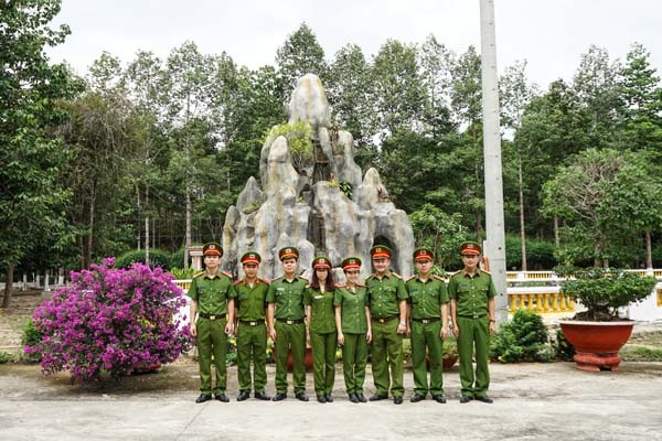 Phát huy tính xung kích xây dựng đơn vị lớn mạnh - ảnh 2