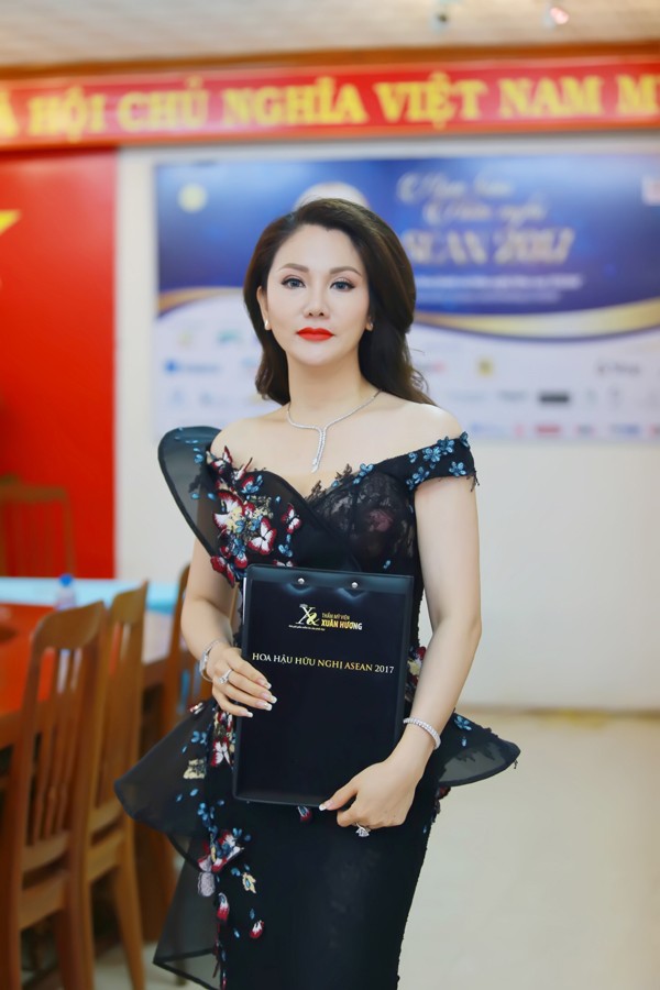 “Phụ nữ phải đẹp lên mỗi ngày để không ngừng tỏa sáng” - ảnh 1