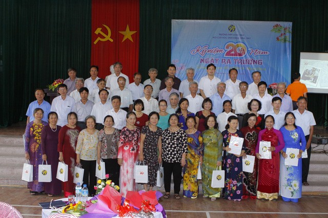 Cựu học sinh THPT A Hải Hậu kỷ niệm 20 năm ngày ra trường - ảnh 1
