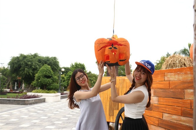 Lạc vào “Vương quốc bí ngô” kỳ ảo mùa Halloween tại Sun World Danang Wonders - ảnh 1