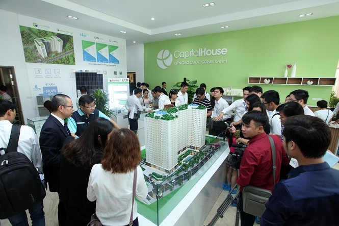 Tưng bừng quà tặng chào mừng cất nóc dự án EcoHome Phúc Lợi - ảnh 2