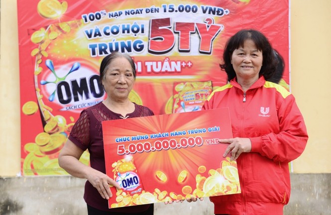 Unilever dành tặng những phần quà ý nghĩa, kịp thời cho người dân vùng lũ - ảnh 1