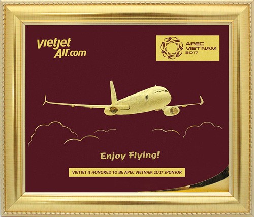 Hé lộ món quà đặc biệt dành tặng lãnh đạo các nền kinh tế APEC - ảnh 1