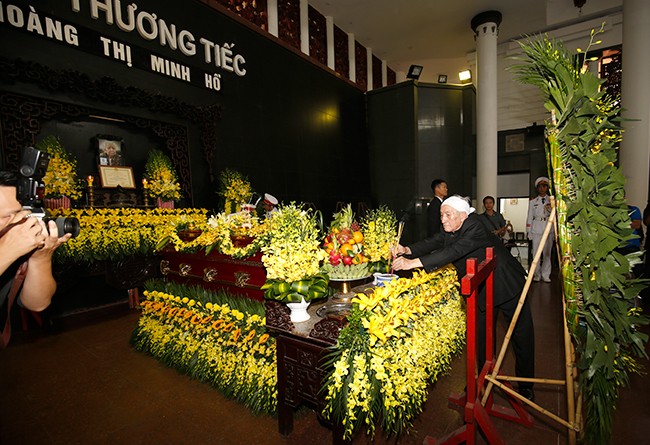 Xúc động lễ tang cụ bà hiến tặng hơn 5.000 lượng vàng - ảnh 3