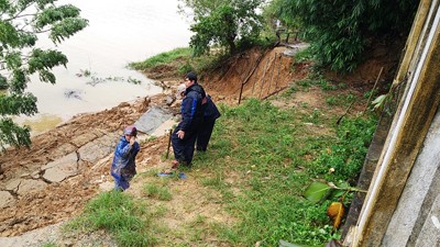 Trường học bên miệng “Hà Bá” - ảnh 1