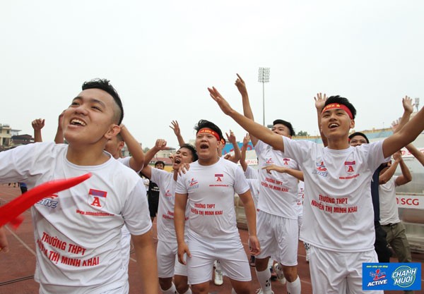 Trường THPT Nguyễn Thị Minh Khai vô địch giải bóng đá học sinh Hà Nội - ảnh 3
