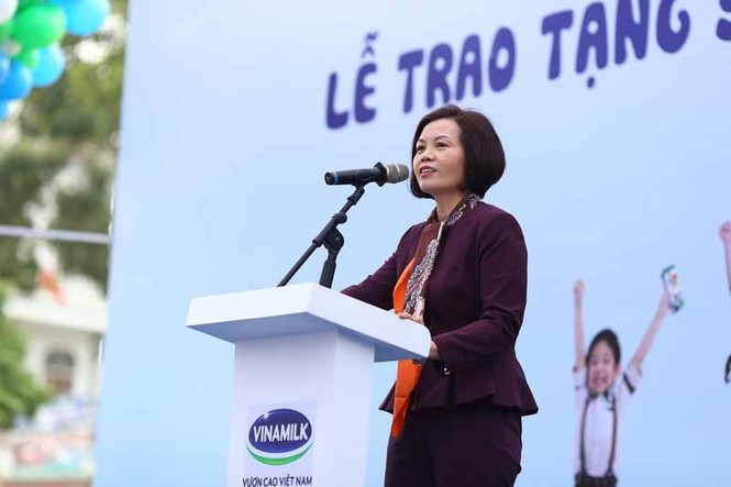 Quỹ sữa vươn cao Việt Nam đem niềm vui cuối năm đến trẻ em tỉnh Hưng Yên - ảnh 2