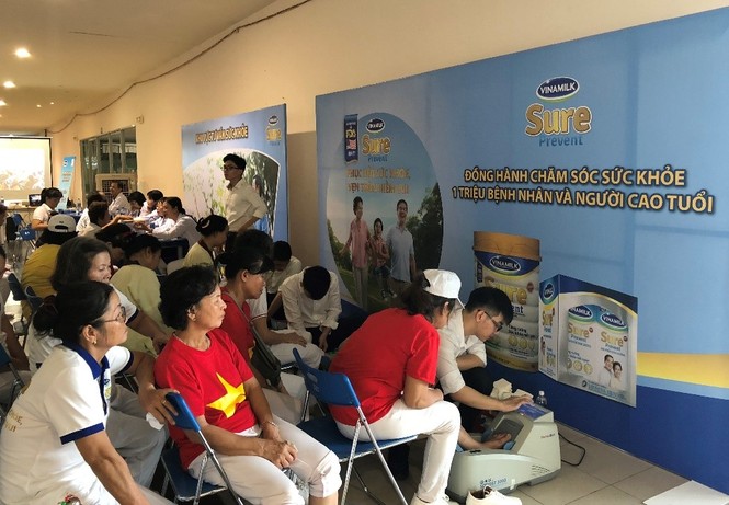Vinamilk Sure Prevent đồng hành chăm sóc sức khỏe người cao tuổi - ảnh 3