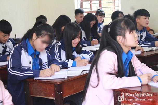 Nữ sinh 2 lần 'chiến đấu' với trai làng để thoát khỏi tục bắt vợ - ảnh 2