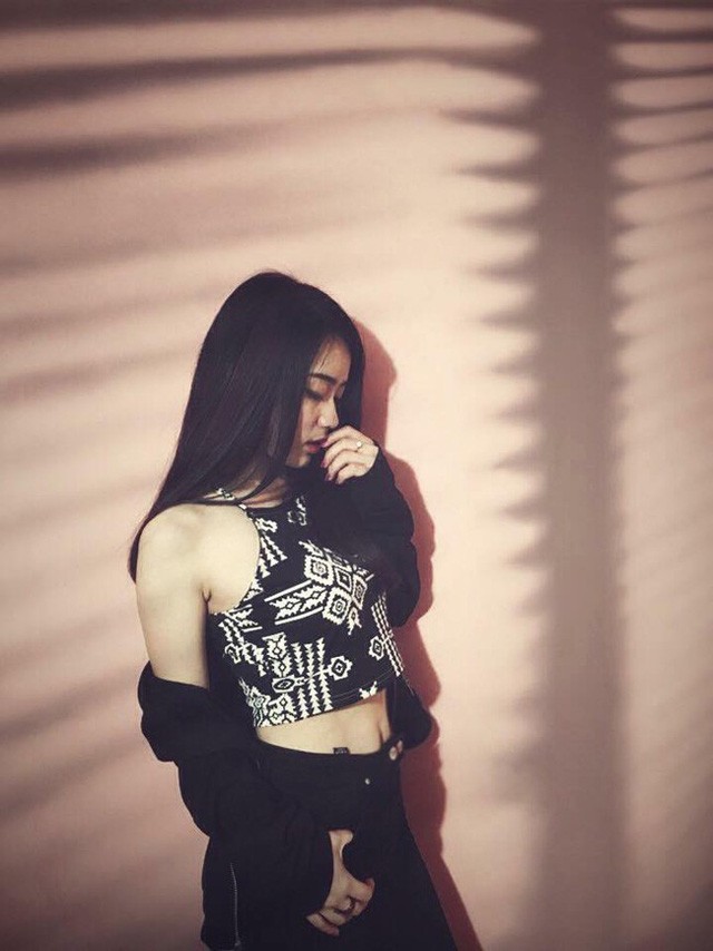 'Hot girl ảnh thẻ' rũ bỏ vẻ ngây thơ, gợi cảm bất ngờ sau 2 năm du học - ảnh 14