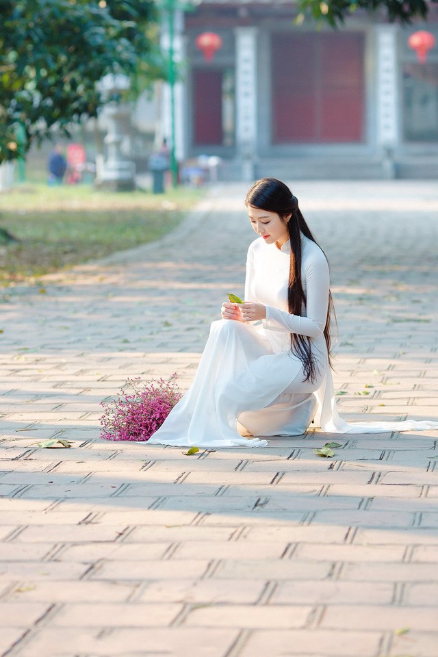 Vẻ đẹp dịu dàng của cô gái Hà thành trong những ngày nắng nhẹ - ảnh 1