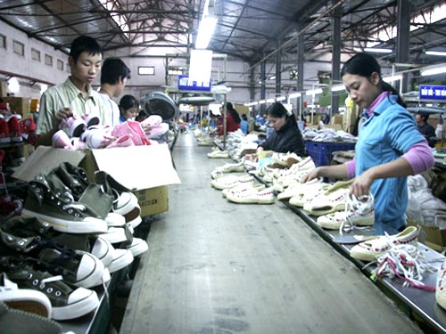 Giầy Thượng Đình lao đao sau một năm lên sàn chứng khoán - ảnh 1
