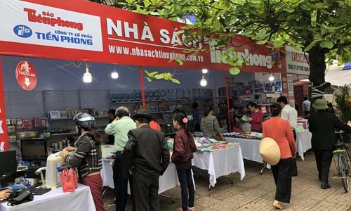 Khai mạc Ngày sách Việt Nam tỉnh Bắc Giang năm 2018. - ảnh 2