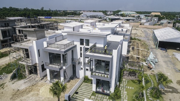 Giới nhà giàu “săn lùng” biệt thự gây sốt phía Tây Bắc Sài Gòn - ảnh 1