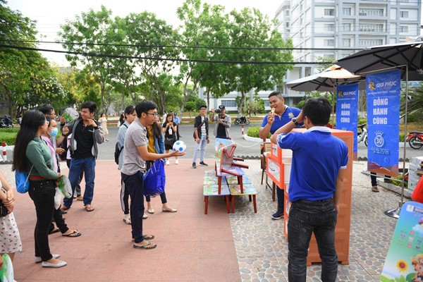 Sinh viên đại học Cần Thơ hào hứng đón tour quảng bá tuyển sinh HHVN 2 - ảnh 2