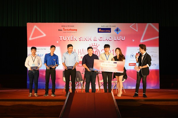 Sinh viên đại học Cần Thơ hào hứng đón tour quảng bá tuyển sinh HHVN 2 - ảnh 7