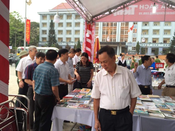 Khai mạc Hội sách Đất Tổ năm 2018 - ảnh 2