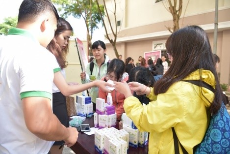 Sinh viên ĐH Sư phạm Đà Nẵng đã có một ngày tưng bừng cùng HHVN 2018 - ảnh 3