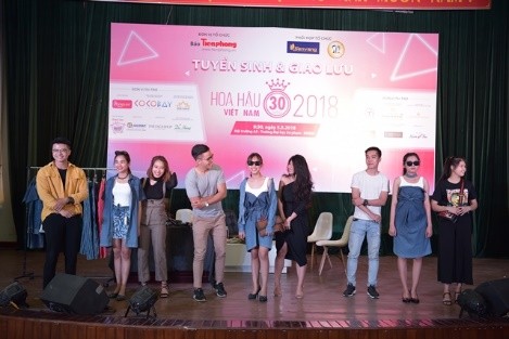 Sinh viên ĐH Sư phạm Đà Nẵng đã có một ngày tưng bừng cùng HHVN 2018 - ảnh 5