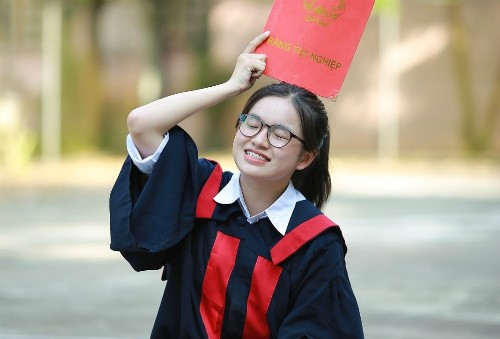 Nữ sinh Lào Cai trúng tuyển 4 đại học Mỹ - ảnh 1