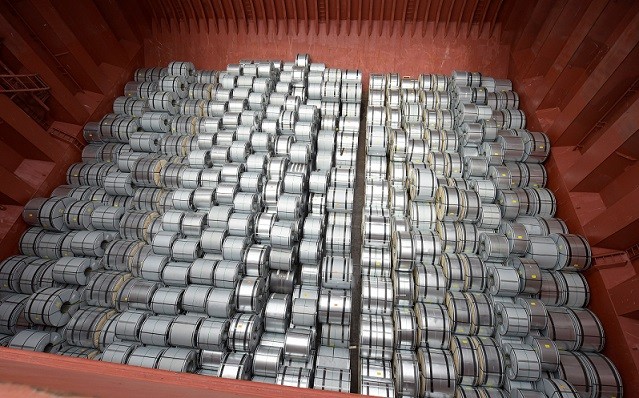 Tập đoàn Hoa Sen xuất 15.000 tấn tôn sang EU - ảnh 2