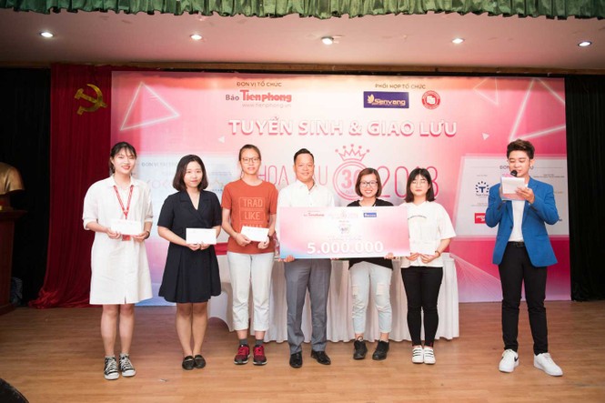 Tour quảng bá tuyển sinh HHVN 2018 đến 'Ngôi trường của các hoa hậu' - ảnh 8