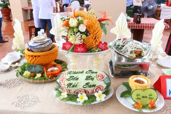 Bến đá Núi Sam – góc xanh nghỉ dưỡng giữa vùng tâm linh - ảnh 1