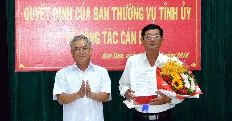 Kiện toàn nhân sự chủ chốt 5 tỉnh - ảnh 1