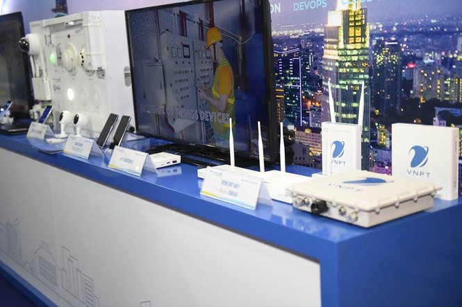 VNPT: nhiều sản phẩm giải pháp công nghệ 4.0 tại Industry Summit 2018 - ảnh 1
