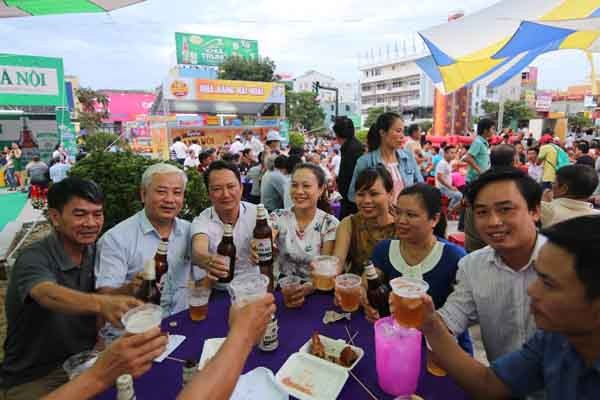 Hơn 10.000 người dân Quảng Trị 'quẩy tưng bừng' cùng Ngày hội Bia - ảnh 3