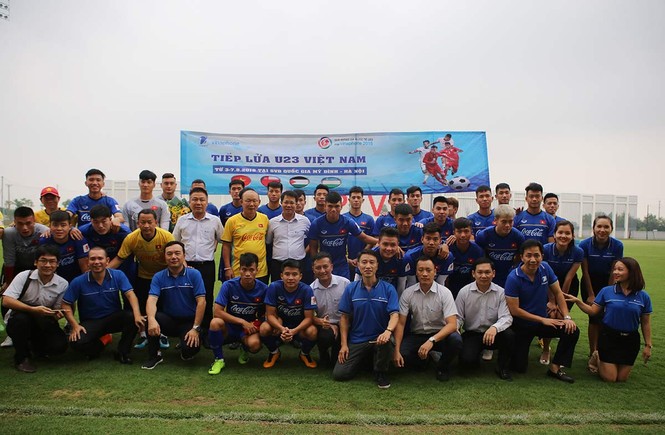 Món quà bất ngờ tặng U23 Việt Nam trước thềm giải đấu - ảnh 1