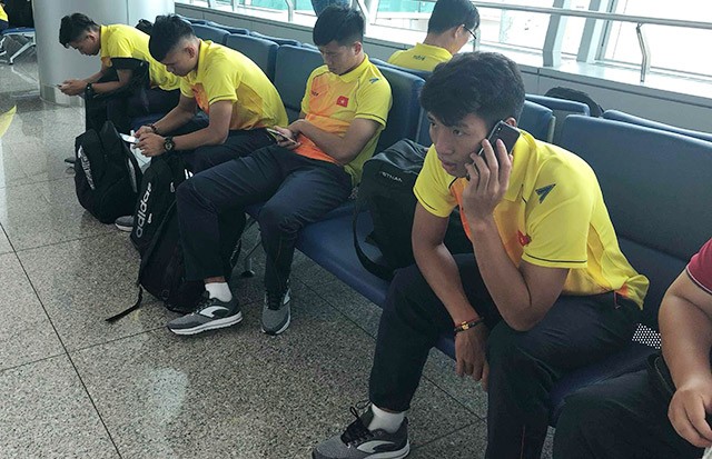 Sáng nay, Olympic Việt Nam lên đường dự ASIAD 18 - ảnh 2