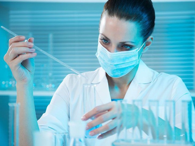 Vi rút HIV sống được bao lâu khi ở ngoài cơ thể? - ảnh 2