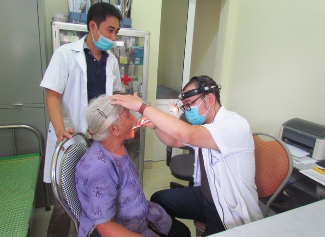 Đoàn Thanh niên Ban Tổ chức T.Ư tặng nhà tình nghĩa Mẹ VNAH - ảnh 2