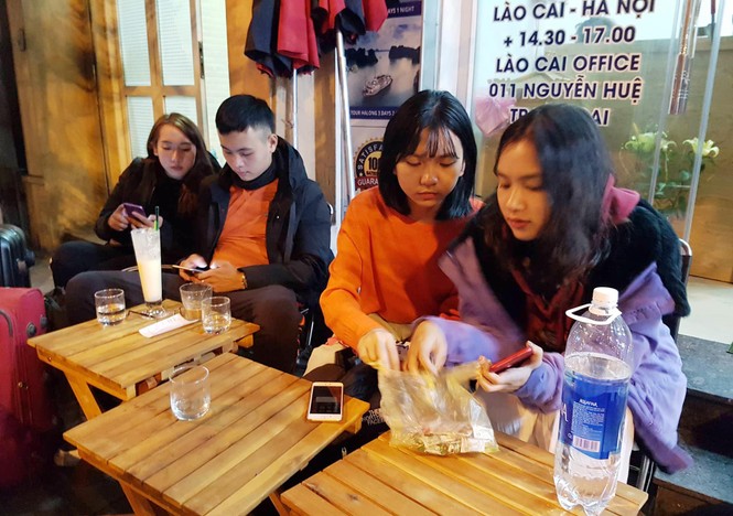 Hàng nghìn bạn trẻ đổ xô đi du lịch Sapa dịp nghỉ Tết - ảnh 4