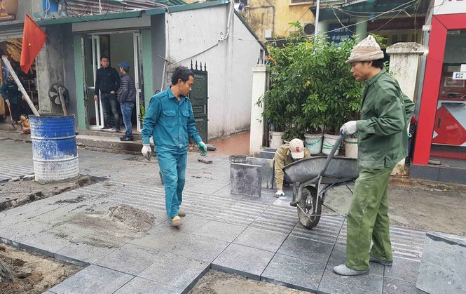 Chưa công bố kết luận thanh tra, Hà Nội lại lát vỉa hè bằng đá tự nhiên - ảnh 10