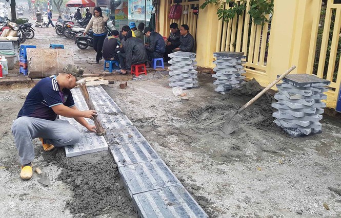 Chưa công bố kết luận thanh tra, Hà Nội lại lát vỉa hè bằng đá tự nhiên - ảnh 7