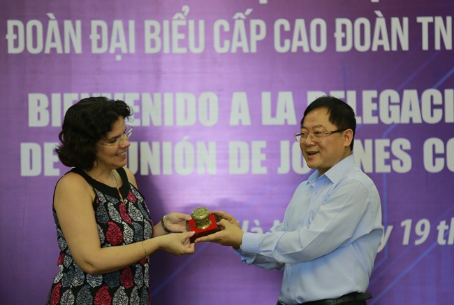 Đoàn đại biểu cấp cao T.Ư Đoàn TNCS Cuba thăm báo Tiền Phong - ảnh 6