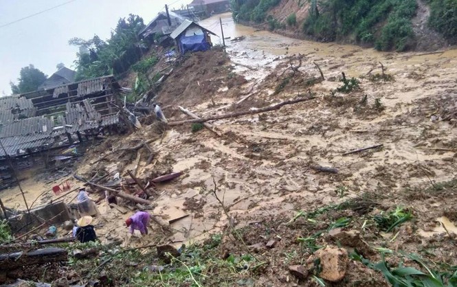 Côi cút, tang thương nơi rốn lũ Lai Châu - ảnh 13