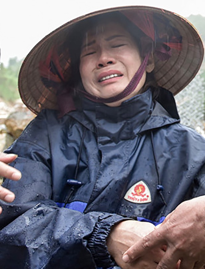Côi cút, tang thương nơi rốn lũ Lai Châu - ảnh 8