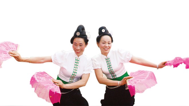 Xòe Thái, khèn Mông ai lên cao nguyên, ai về thung lũng… - ảnh 1