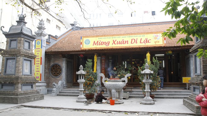 Sự thật pho tượng “lạ” trong chùa Bà Đá - ảnh 1