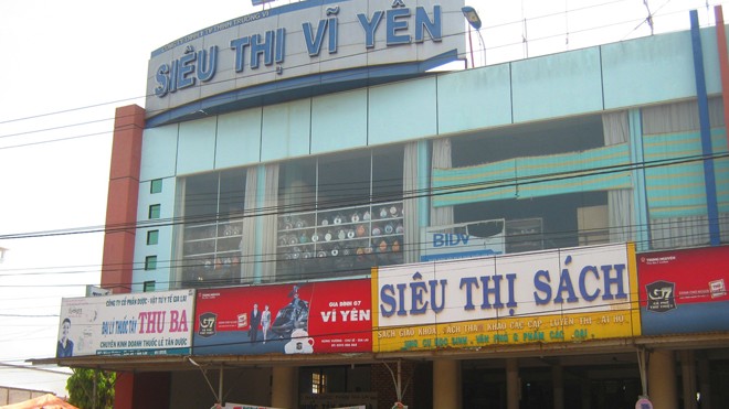 Mẹ nữ sinh bị bắt đeo bảng ăn trộm: Tôi đau lòng lắm - ảnh 1