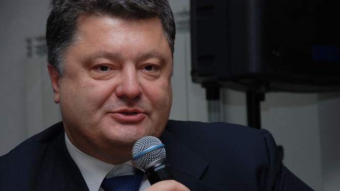 Chính trường Ukraine: 'Tỷ phú sô cô la' đối đầu 'nữ hoàng khí đốt' - ảnh 1